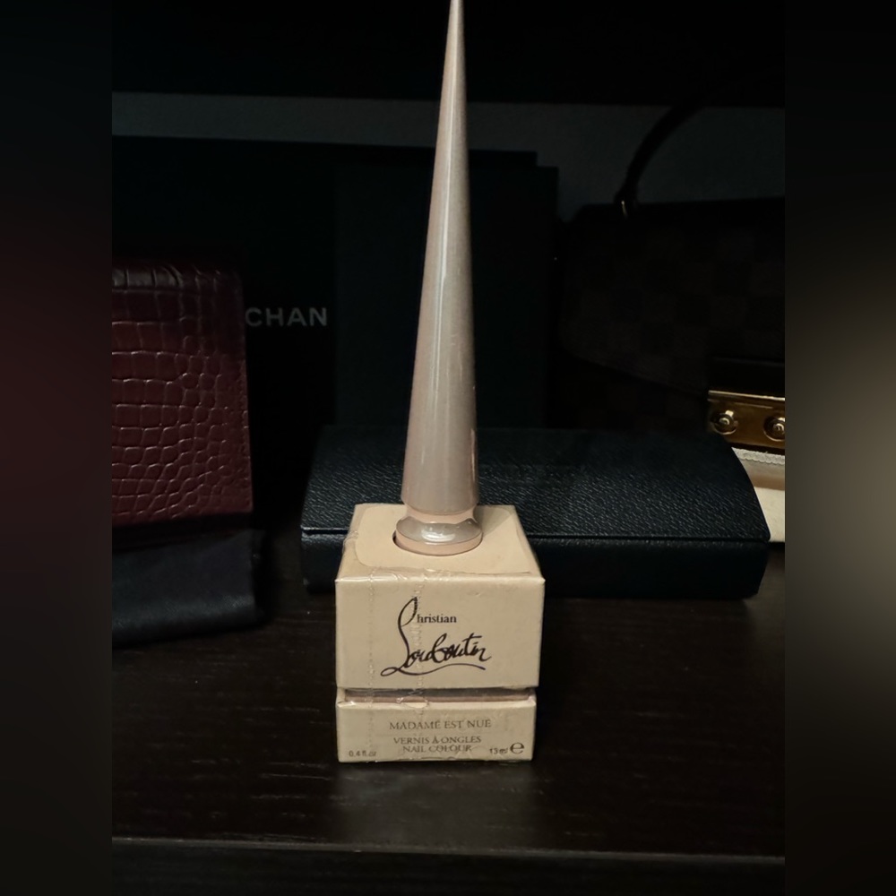 NEW Christian Louboutin nail polish in shade Madame Est Nue. Unwrapped - Picture 2 of 4